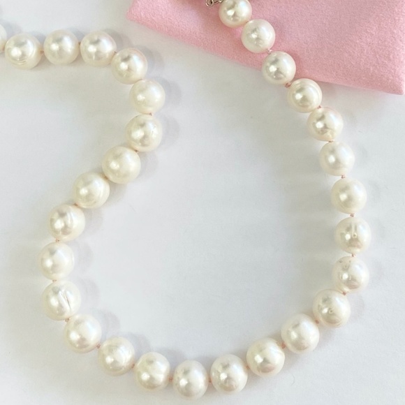 Freshwater Pearl Necklace - Picture 4 of 5